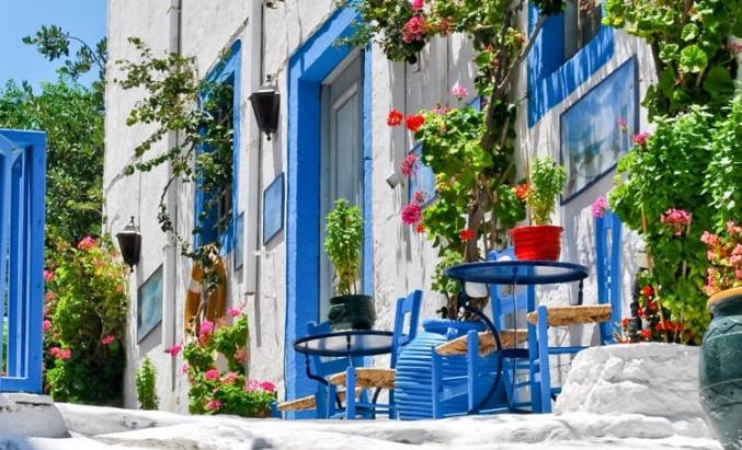 Bodrum Evleri Neden Mavi?